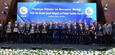Hizmet �eref Belgesi ve Plaket Takdim T�reni