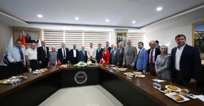 TOBB Ba�kan�m�z M. Rifat Hisarc�kl�o�lu Mu�la Ticaret Borsas�n� Ziyaret Etti